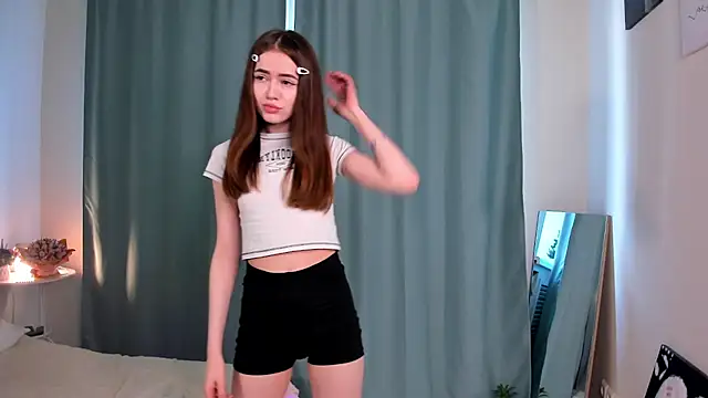 Chloeee4200 online show from 2, 5, 2026