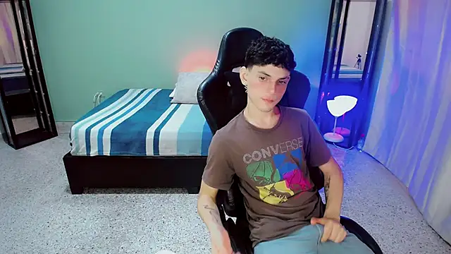 dilan hott  online show from 17, 9, 2025