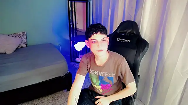 dilan hott  online show from 20, 9, 2025