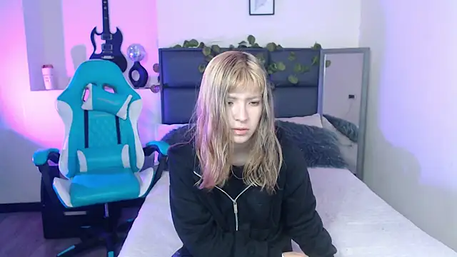 Amnesia  online show from 30, 9, 2025