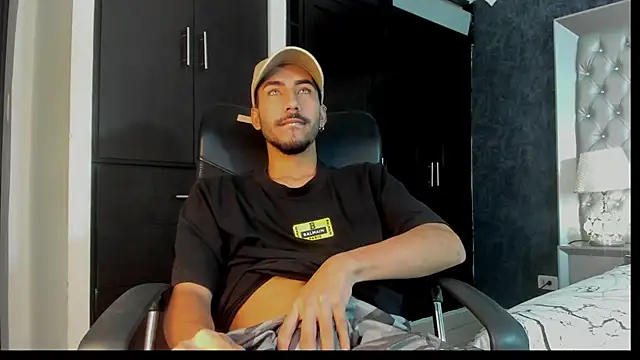 JhosuaCollins  online show from 11, 9, 2025