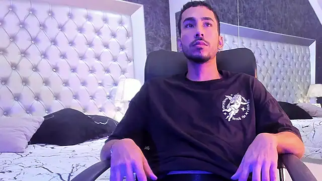 JhosuaCollins  online show from 30, 9, 2025