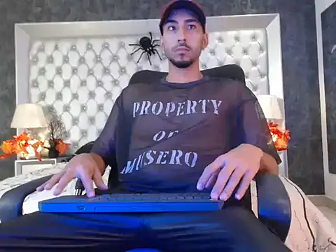 JhosuaCollins  online show from 14, 10, 2025