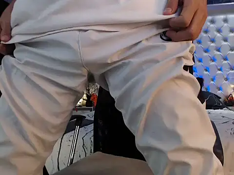 JhosuaCollins  online show from 15, 10, 2025