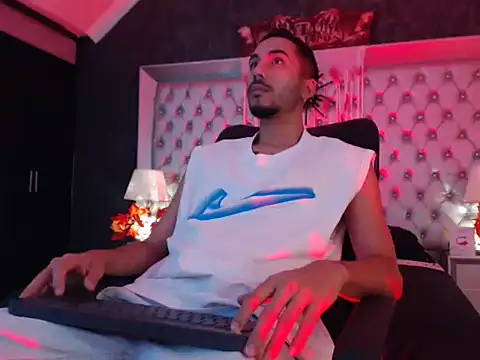 JhosuaCollins  online show from 20, 10, 2025