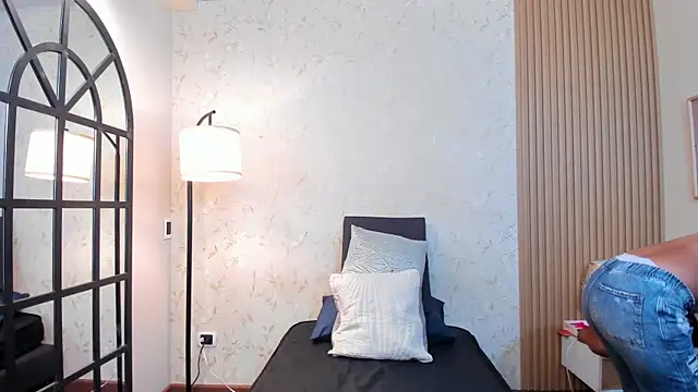 Snapshot of aliceandsia chatting on 12, 1, 2026 aliceandsia online show from 12, 1, 2026