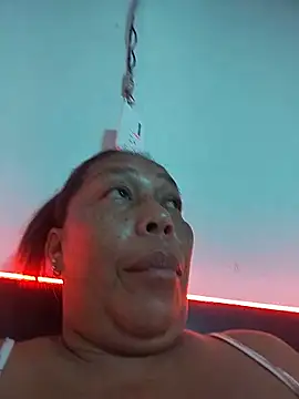 Naomi-Mature online show from 17, 5, 2026