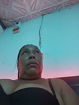 Naomi-Mature online show from 19, 5, 2026
