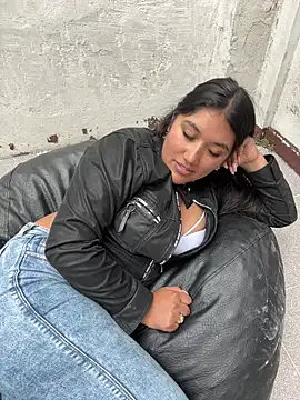 Snapshot of SharaRous chatting on 4, 3, 2026 SharaRous online show from 4, 3, 2026