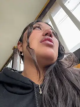 Snapshot of SharaRous chatting on 11, 3, 2026 SharaRous online show from 11, 3, 2026