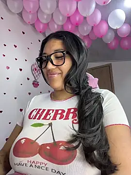 Snapshot of SharaRous chatting on 14, 3, 2026 SharaRous online show from 14, 3, 2026