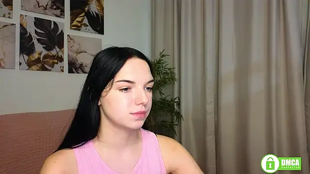 Snapshot of Hey_Caroline chatting on 8, 9, 2025 Hey Caroline online show from 8, 9, 2025