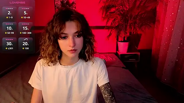 Snapshot of __grace__ chatting on 3, 10, 2025   grace   online show from 3, 10, 2025