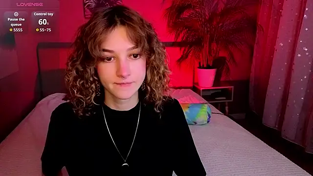 Snapshot of __grace__ chatting on 9, 10, 2025   grace   online show from 9, 10, 2025