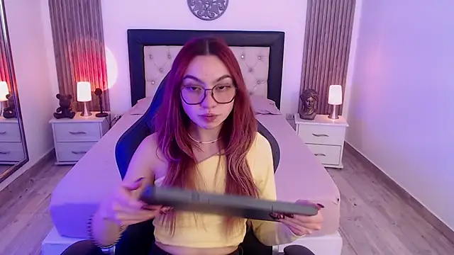 Red kytty6 online show from 27, 10, 2025