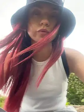 Red kytty6 online show from 4, 3, 2026