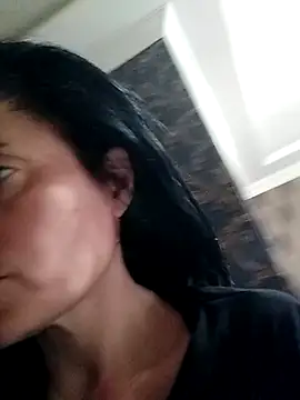 Gecenin Kralicesi online show from 6, 2, 2026