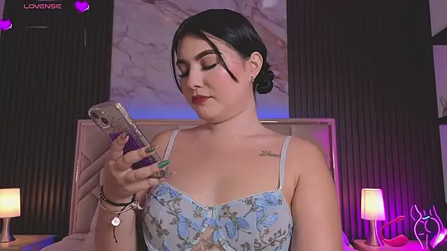 MiaaFarrel online show from 21, 5, 2026