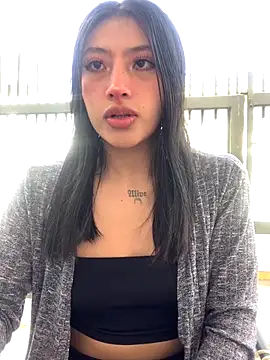 KloePink  online show from 4, 10, 2025