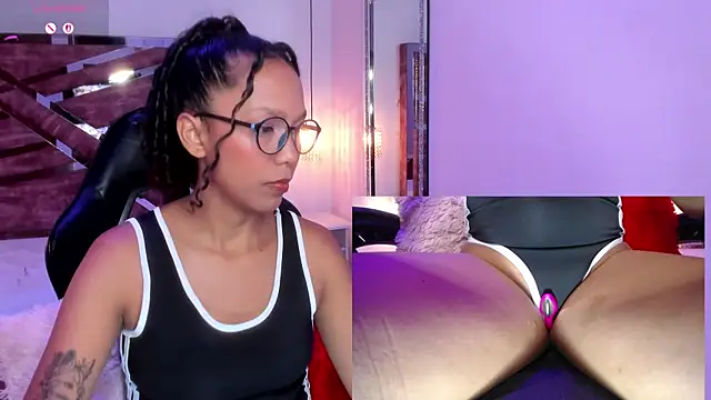 NovaLyn online show from 7, 10, 2025