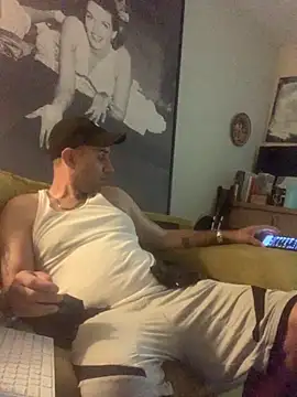 Snapshot of Hothotboyg chatting on 23, 10, 2025 Hothotboyg online show from 23, 10, 2025