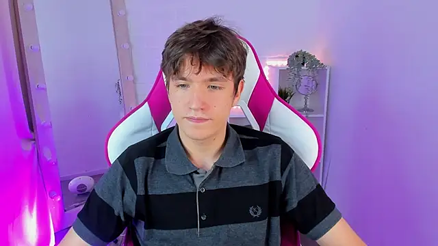 Snapshot of Ethan_Rivers chatting on 2, 10, 2025 Ethan Rivers online show from 2, 10, 2025