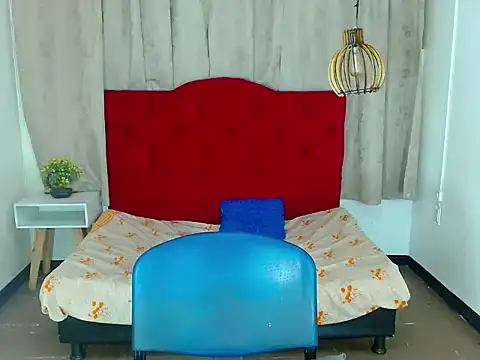 Snapshot of luisa__torres chatting on 24, 9, 2025 luisa  torres online show from 24, 9, 2025