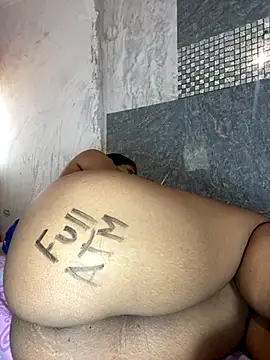 Messy-diana21 online show from 5, 12, 2025