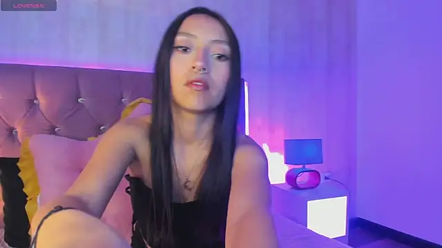 Luna Moo  online show from 14, 9, 2025