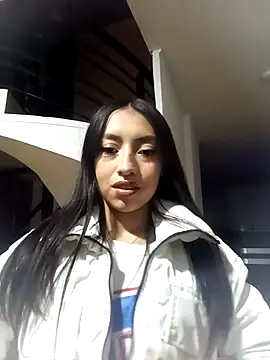 Luna Moo  online show from 25, 9, 2025