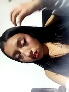 Luna Moo  online show from 26, 9, 2025