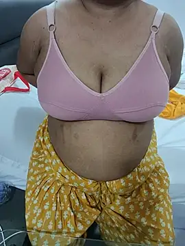 Snapshot of Cute-Malini chatting on 14, 9, 2025 Cute-Malini online show from 14, 9, 2025