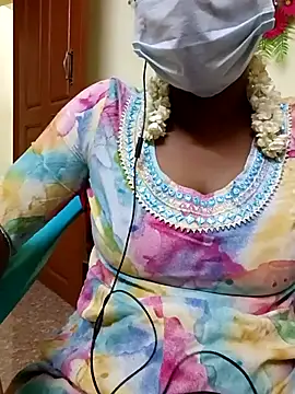Snapshot of Subadharshini chatting on 8, 10, 2025 Subadharshini online show from 8, 10, 2025