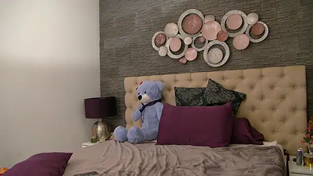Snapshot of VannyFoxx chatting on 14, 10, 2025 VannyFoxx online show from 14, 10, 2025