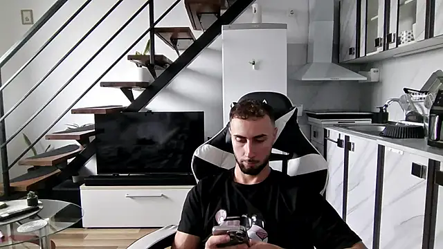 RyanStorm  online show from 4, 10, 2025