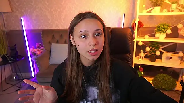 AnnaPearl online show from 4, 10, 2025