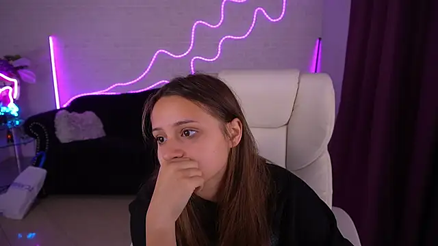 AnnaPearl online show from 5, 10, 2025