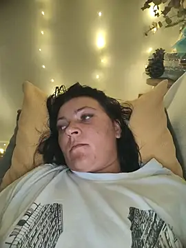 Snapshot of caperucita1807 chatting on 17, 10, 2025 caperucita1807 online show from 17, 10, 2025