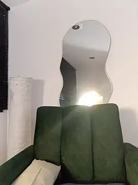 Snapshot of a_Malgosia_mako chatting on 19, 11, 2025 a Malgosia mako online show from 19, 11, 2025