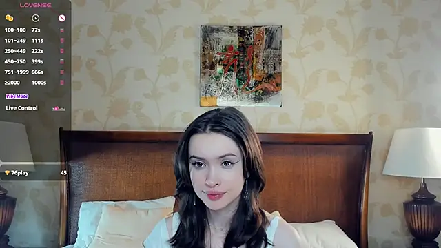 Snapshot of HerminePenna chatting on 13, 10, 2025 HerminePenna online show from 13, 10, 2025