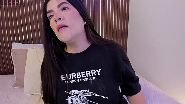 Snapshot of Roxie-NS chatting on 21, 11, 2025 Roxie-NS online show from 21, 11, 2025