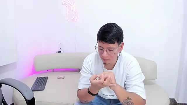 ZoeandEthan online show from 11, 9, 2025