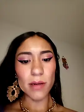 Liahdiaz  online show from 29, 11, 2025