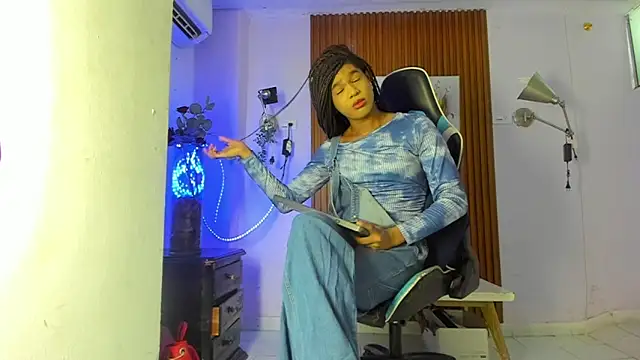 Snapshot of galactica_ chatting on 11, 4, 2026 galactica online show from 11, 4, 2026