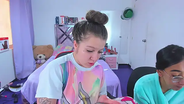 Luna Analya online show from 9, 5, 2026
