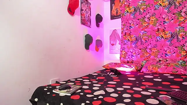 Snapshot of Rihanna_hotx chatting on 22, 3, 2026 Rihanna hotx online show from 22, 3, 2026