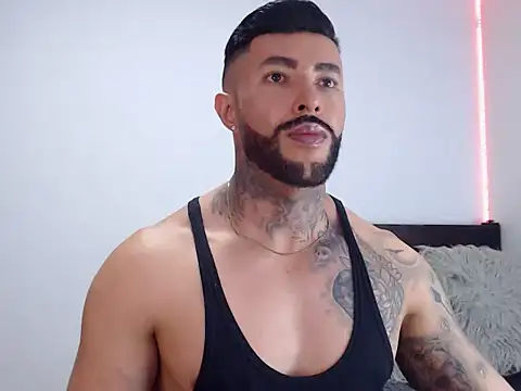 andrea de lucaa online show from 4, 10, 2025