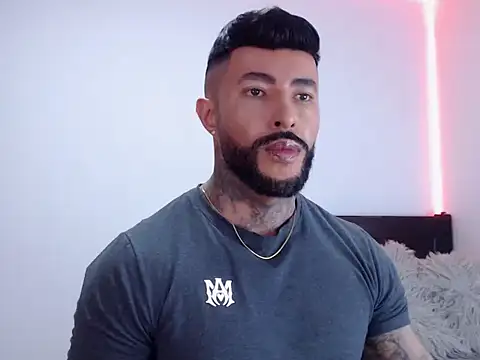 andrea de lucaa online show from 18, 10, 2025