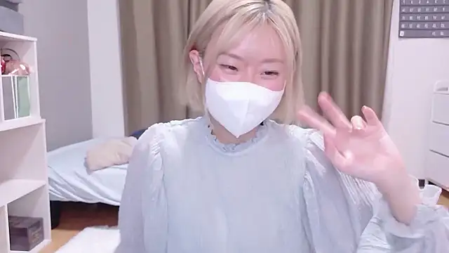 Nana  ch online show from 18, 5, 2026