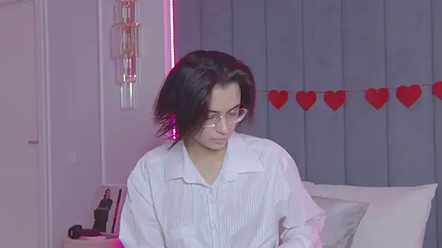 VioletAsh online show from 9, 3, 2026